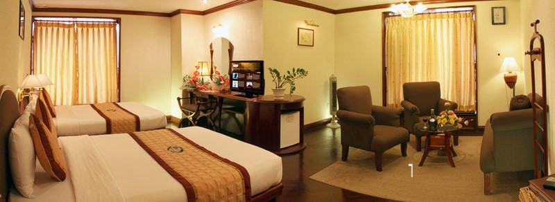 GOLF III HOTEL